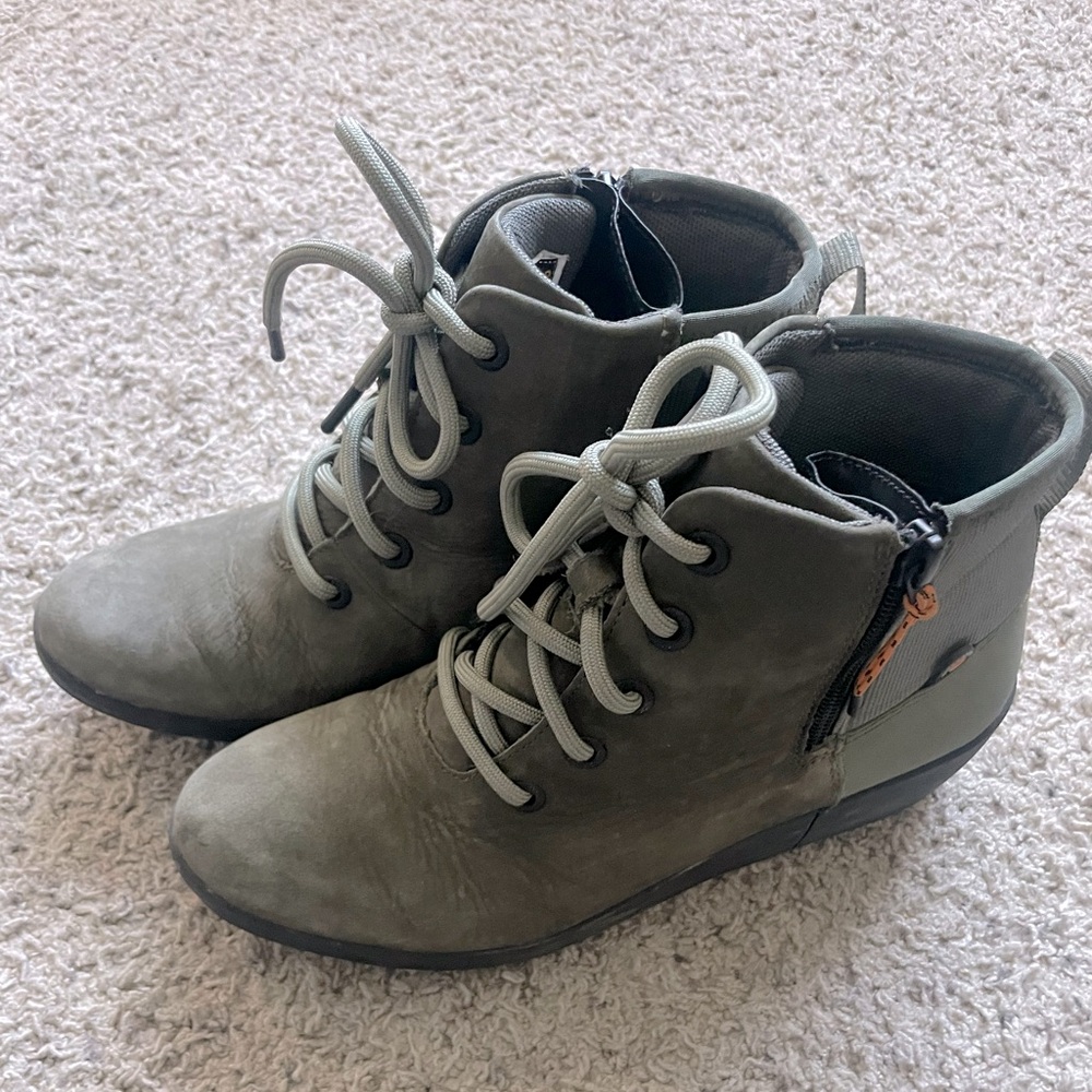 Bogs Women’s Boots